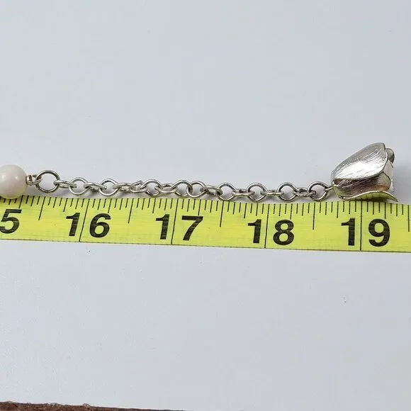 Cream Acrylic Beaded Necklace 18 In Silver-Tone Flower Charm Lobster Clasp - Picture 8 of 9